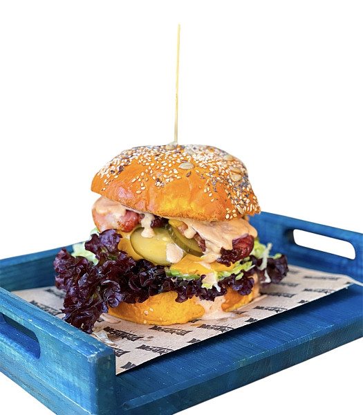 Фотография блюда - KING-BURGER ✔ Заказать второе на обед или ужин в Харькове с доставкой от ресторана "Монтана"