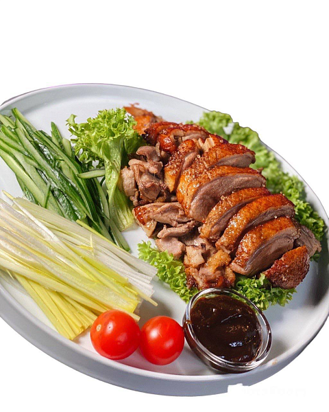 Фирменная утка по-пекински с хрустящей корочкой (половина)